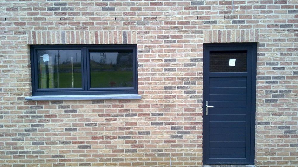 Châssis et portes en aluminium