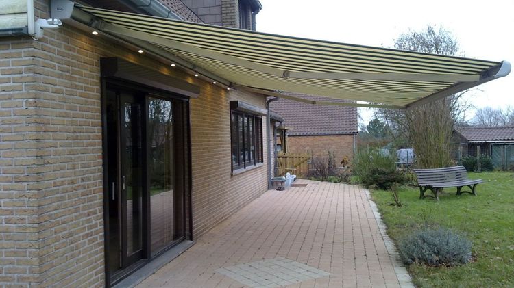 Pergola et tente solaire autoportante